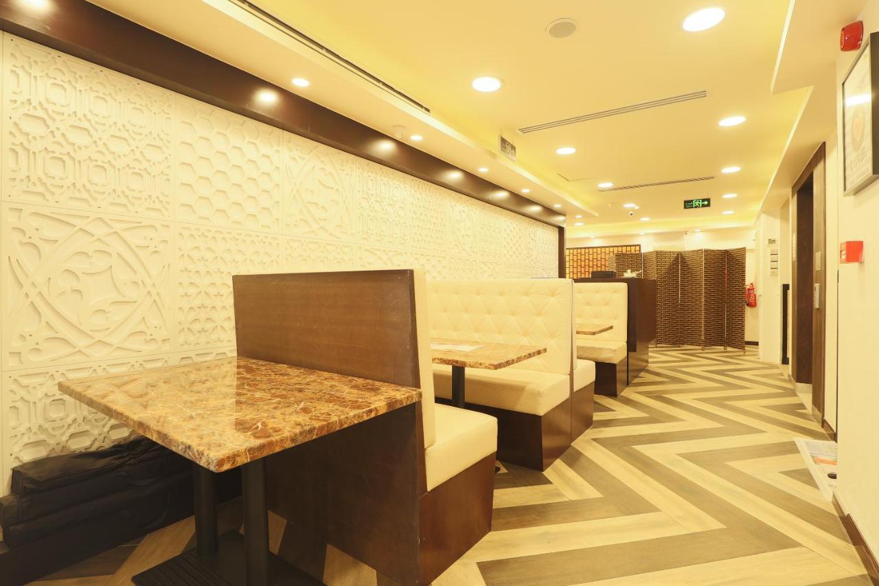24 Gold Hotel Dubai Exterior foto